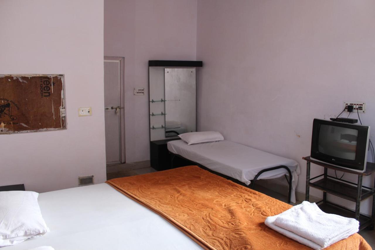 Hotel Sunset Orchha Exteriör bild